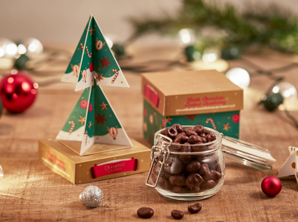 巧克力盒化身圣誕樹！包裝結構創意為顧客帶來的驚喜體驗