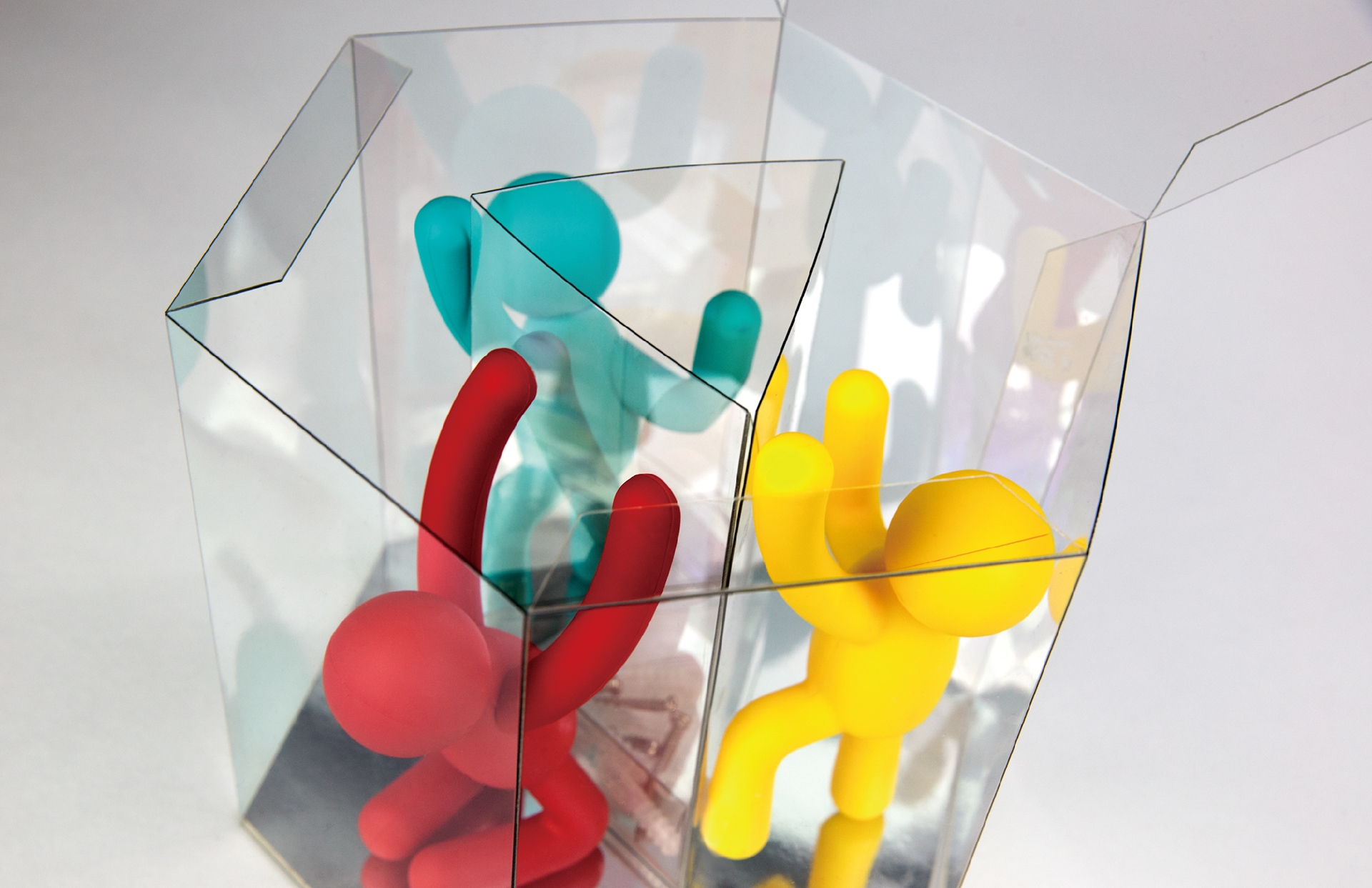 透明包裝，全方位展現產品特性，掛鉤產品包裝設計